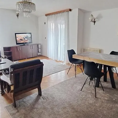 شقة Rustic Apartment--top Location--